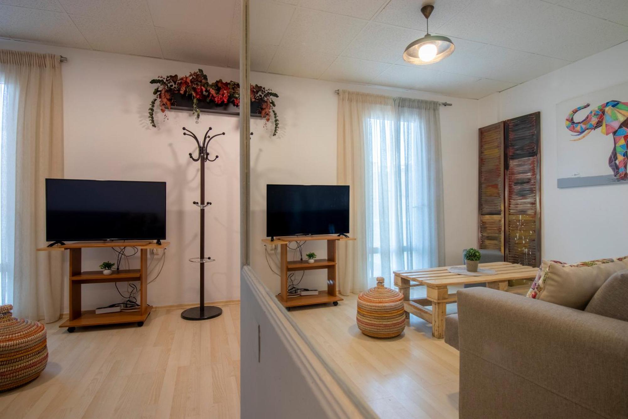 Modern City Apt In The Heart Of Heraklion Экстерьер фото