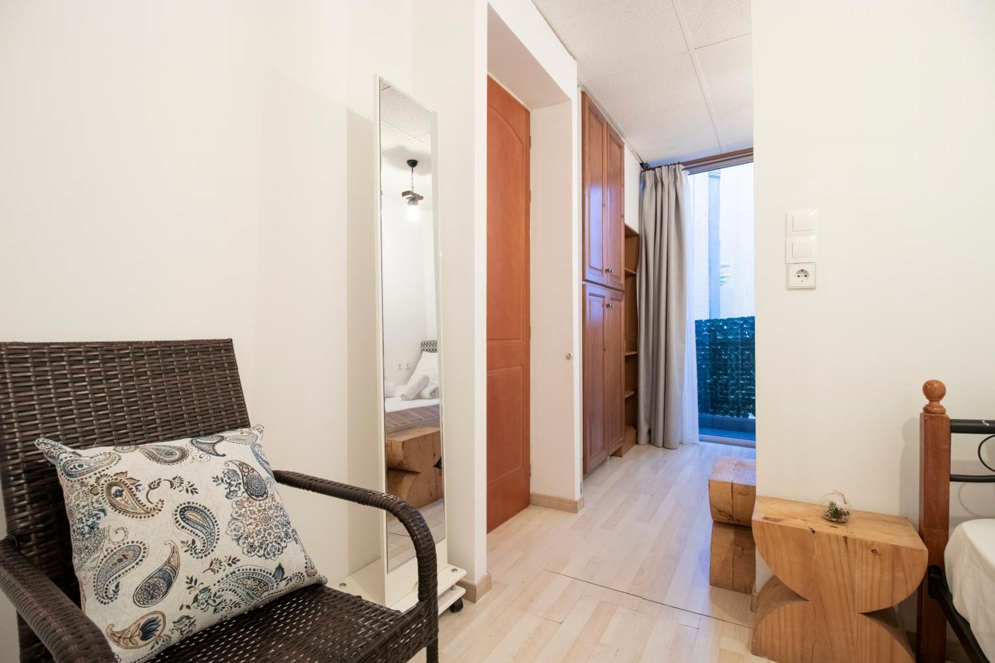 Modern City Apt In The Heart Of Heraklion Экстерьер фото